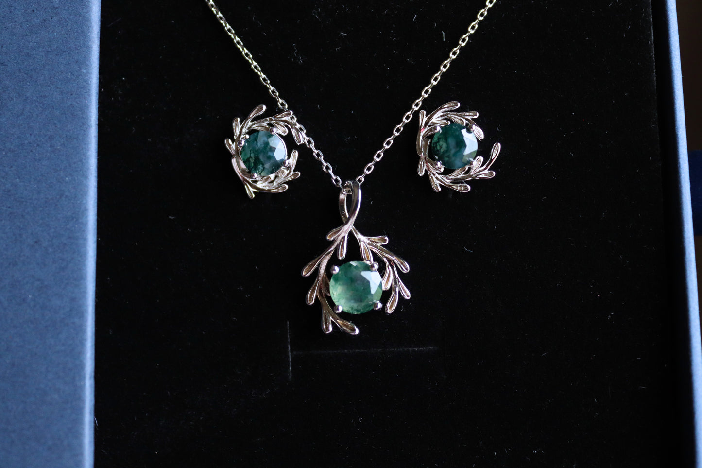 Vine Moss Agate Necklace and Earrings Set