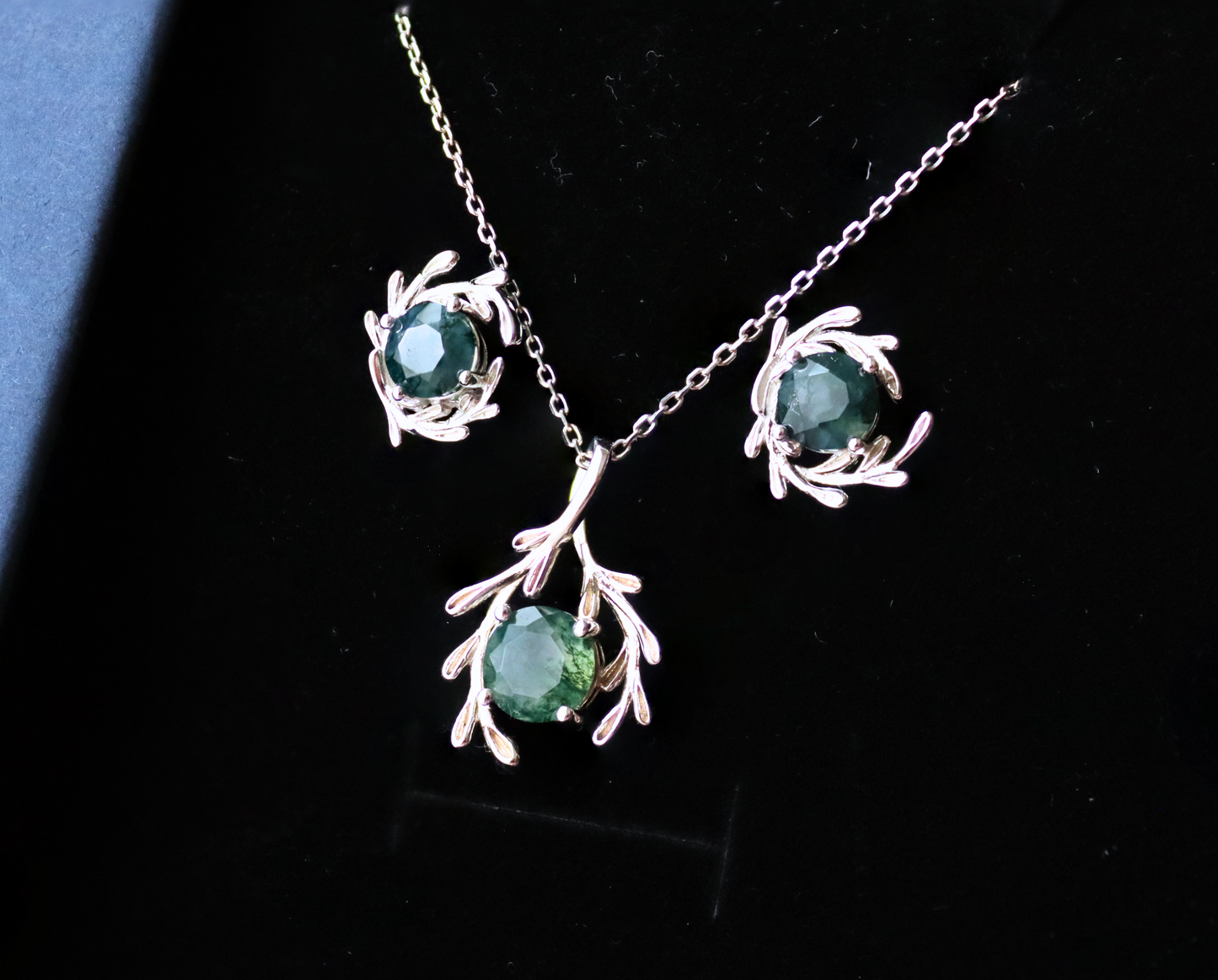 Vine Moss Agate Necklace and Earrings Set